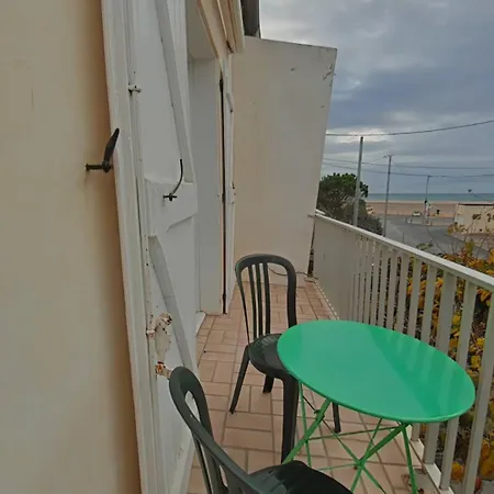 Apartment Avec Balcon Proche